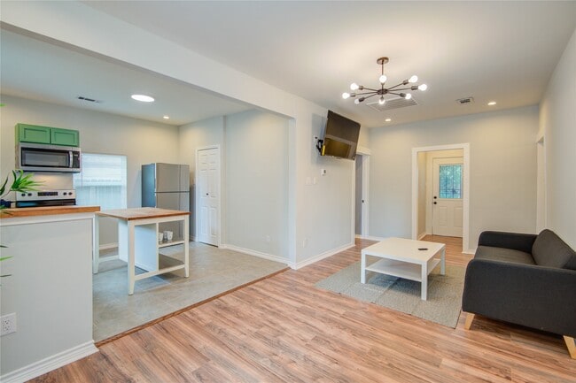 Foto del edificio - 2712 Link Rd