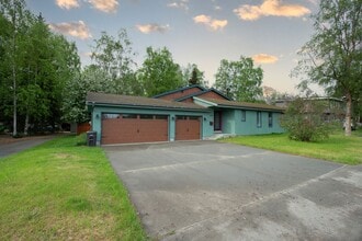 Building Photo - 1324 Zarvis Pl