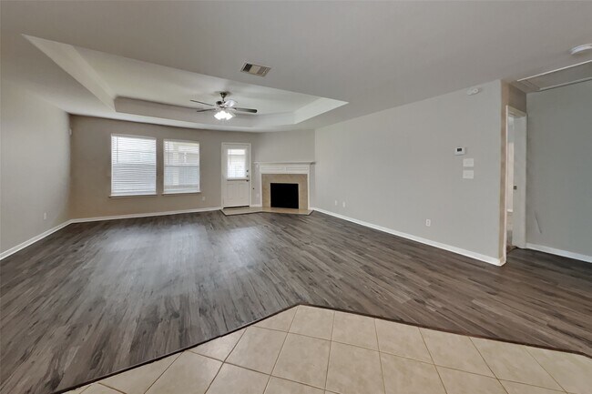 Foto del edificio - 7906 Buffalo View Ln