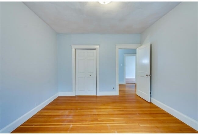 Building Photo - 37 Taft St