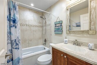 Building Photo - 832 Tanbark Dr