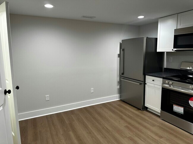 Foto del edificio - 2110 E Raccoon Valley Dr