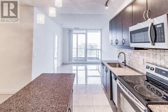 Building Photo - 2885 Bayview Ave