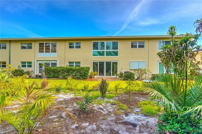 Foto del edificio - 2950 SE Ocean Blvd