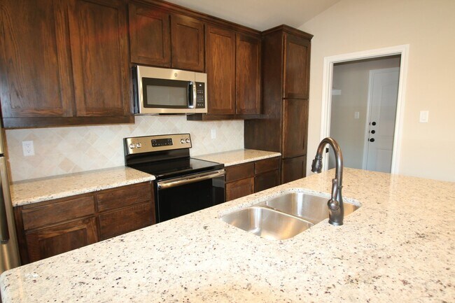 Foto del edificio - 1324-1328 White Sand Dr