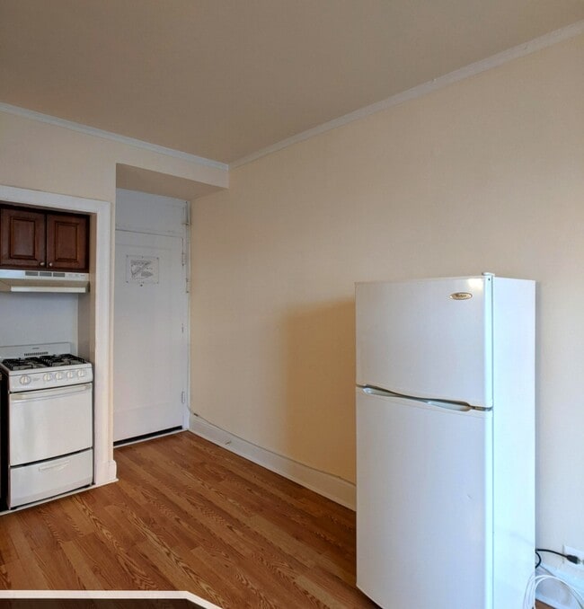 Foto del edificio - 3335 W Diversey Ave
