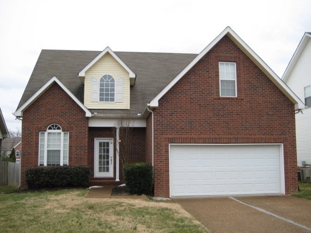 Building Photo - 2404 Adelaide Dr