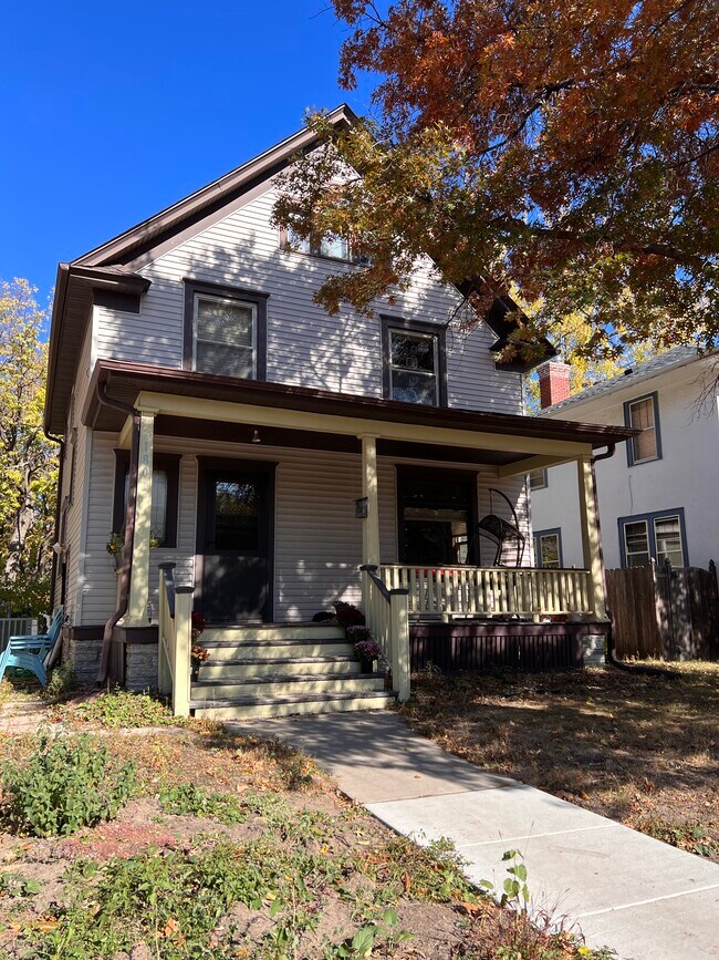 Frente de la casa - 1801 Marshall Ave