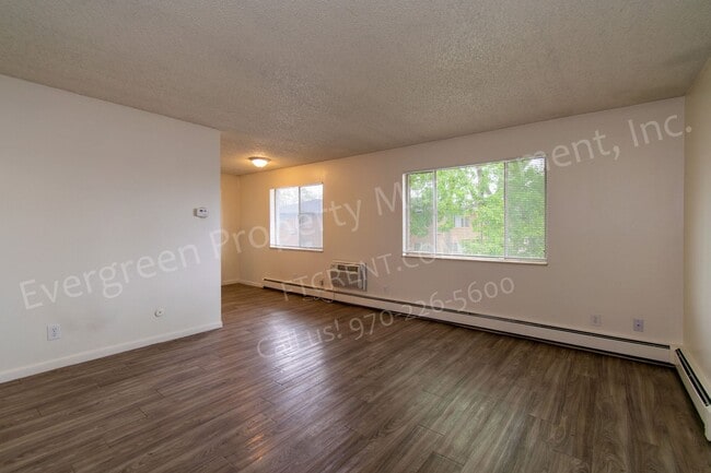 Foto del edificio - 2916-2924 Glendale Dr