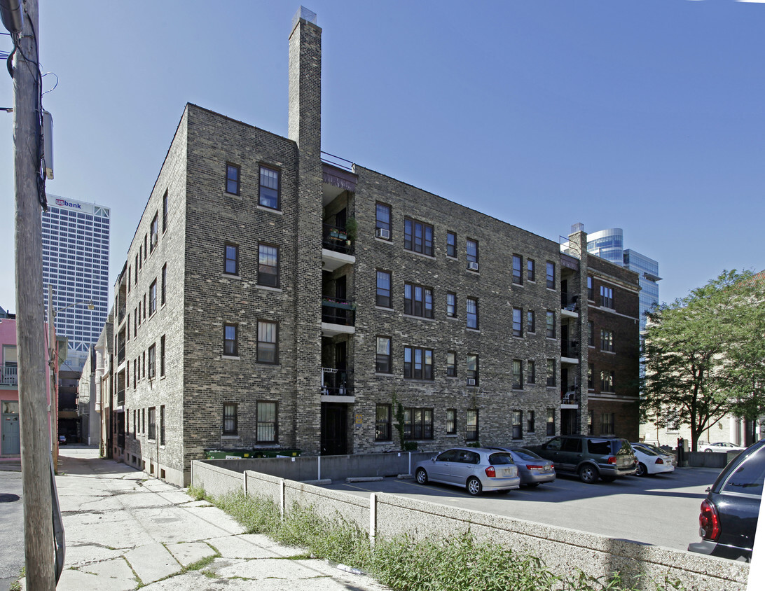 Building Photo - The Candon Court Apartments