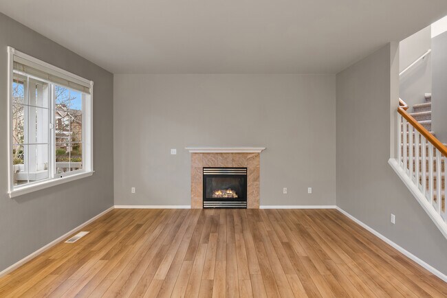 Building Photo - 17015 Woodside Dr SE