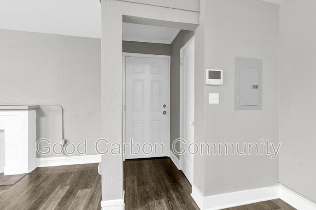 Foto del edificio - 1015 Amherst St