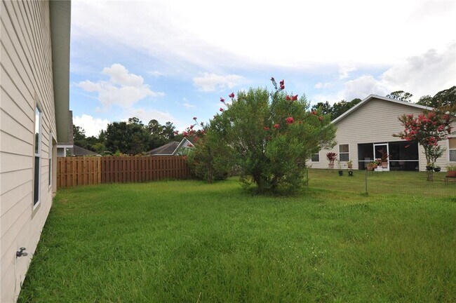 Building Photo - 4930 NW 20th Dr
