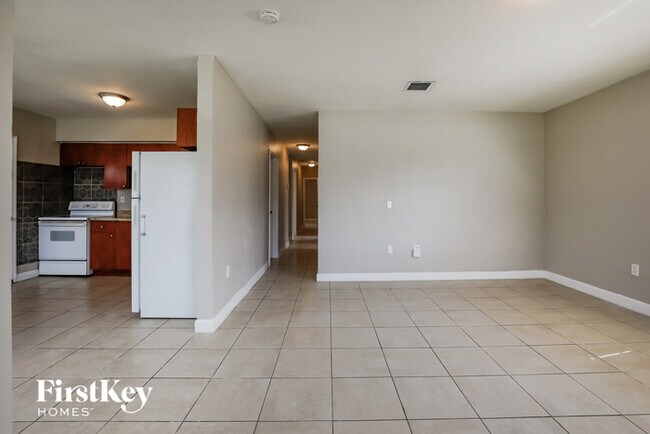 Foto del edificio - 2340 NW 171st Terrace