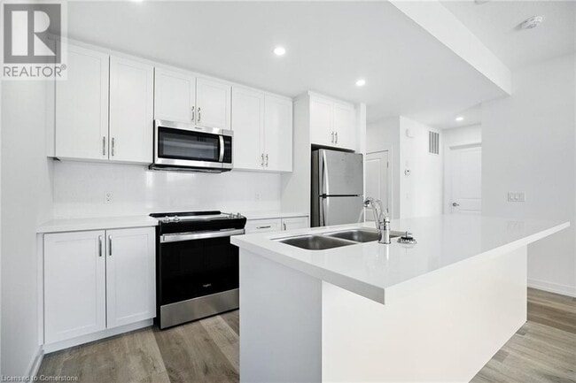 Building Photo - 203 Burke St