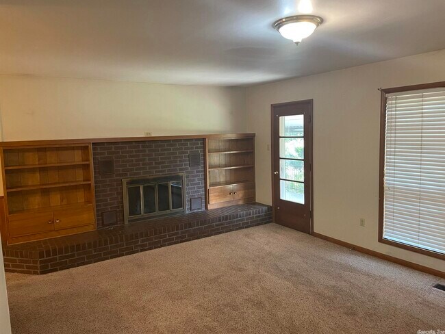 Building Photo - 1809 Meadowlake Rd