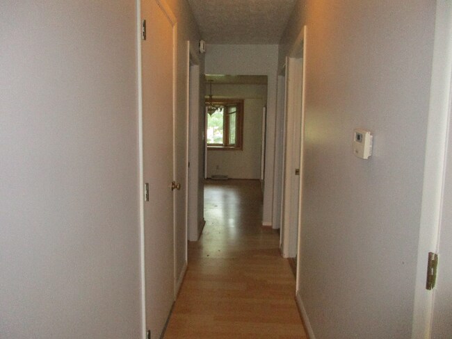 Foto del edificio - 1367 Bradshire Dr