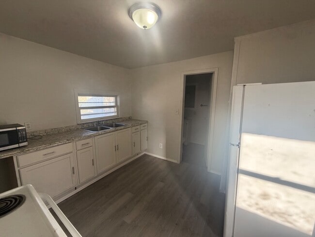 Foto del edificio - 601 N Grandview St