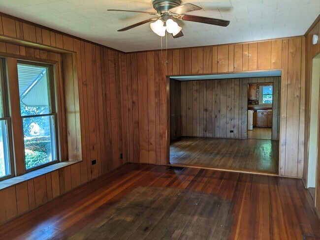 Foto del edificio - 2 br, 1 bath House - 123 S Jackson St