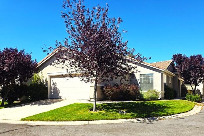Building Photo - Single-Story 3 Bed, 2 Bath Home in Gated Double Diamond Community – Pool, Gym & 2-Car Garage