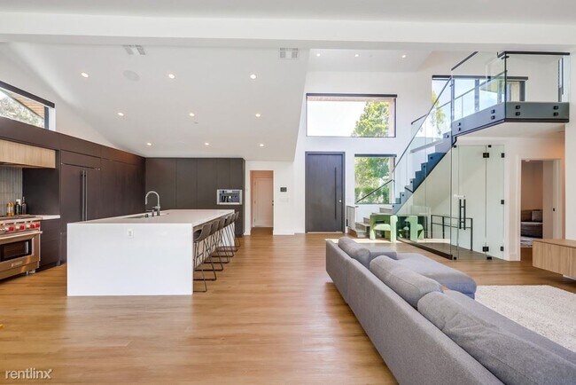 Foto del edificio - 5 br, 4.5 bath House - 1343 Mariners Drive