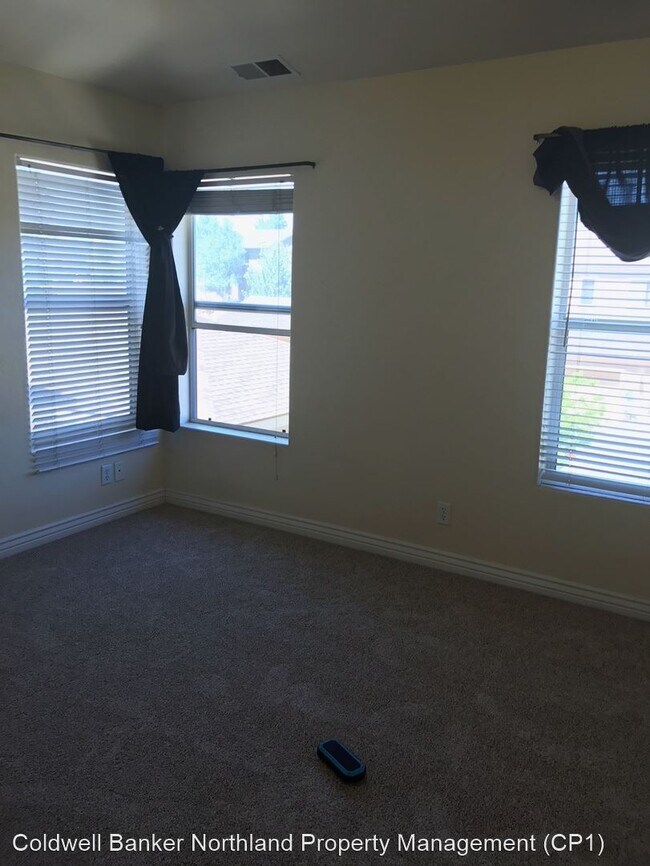 Foto del edificio - 4 br, 3 bath House - 1323 E Chubs Way