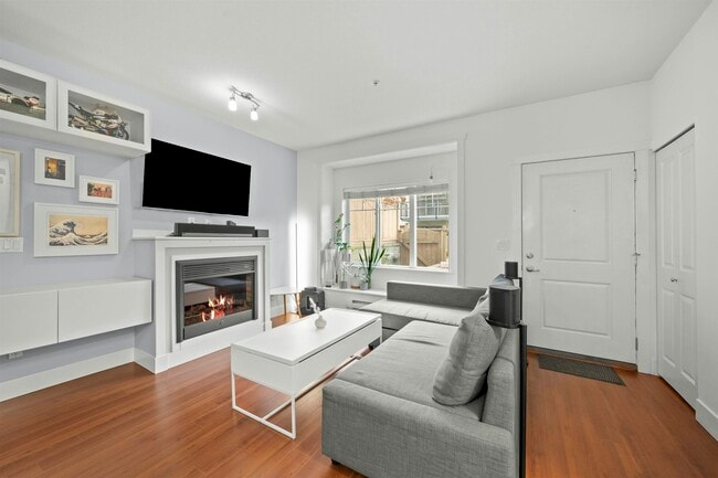 Building Photo - 368 Ellesmere Av