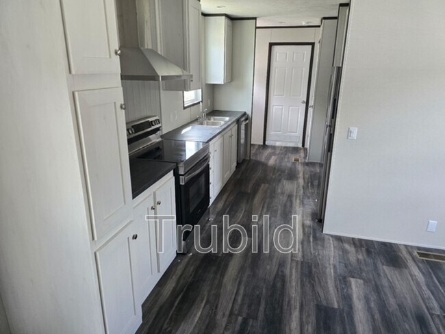 Building Photo - 115 Galahad Dr
