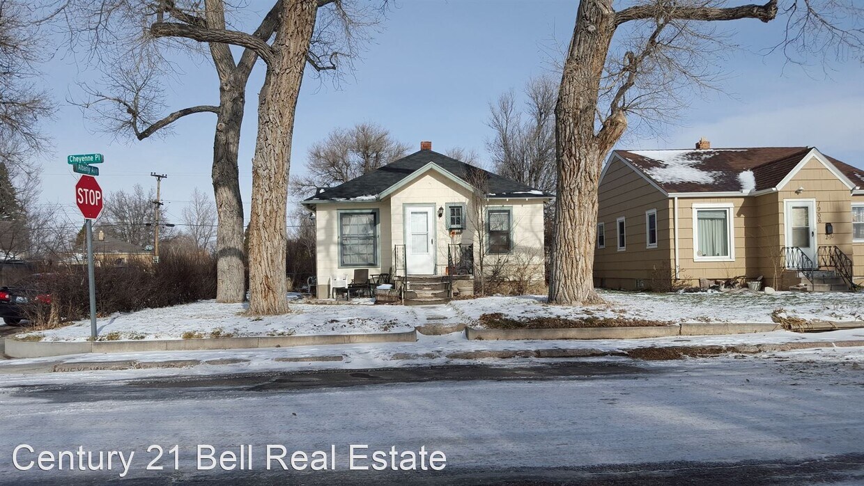 2 br, 1 bath House 1902 Cheyenne Place House for Rent in Cheyenne