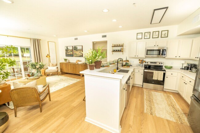 Foto del edificio - Beautiful 3 bed 3.5 bath Condo