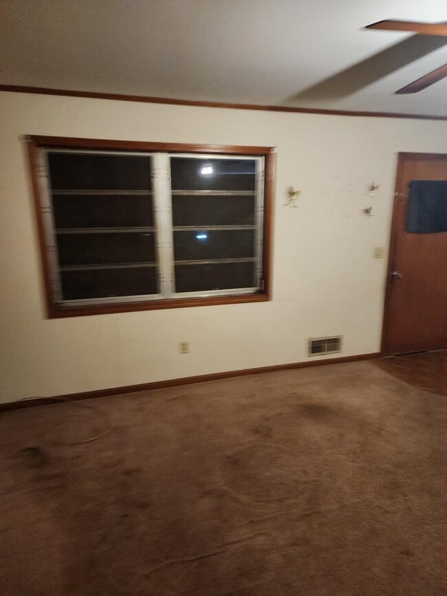 Foto del edificio - 694 Mountain View Dr