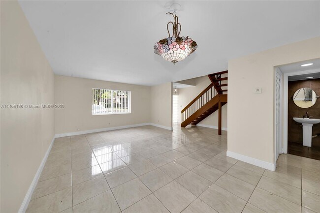 Foto del edificio - 4033 SW 68th Way