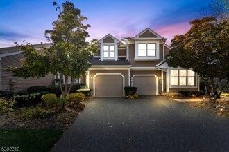 Building Photo - 7 N Stone Edge Rd