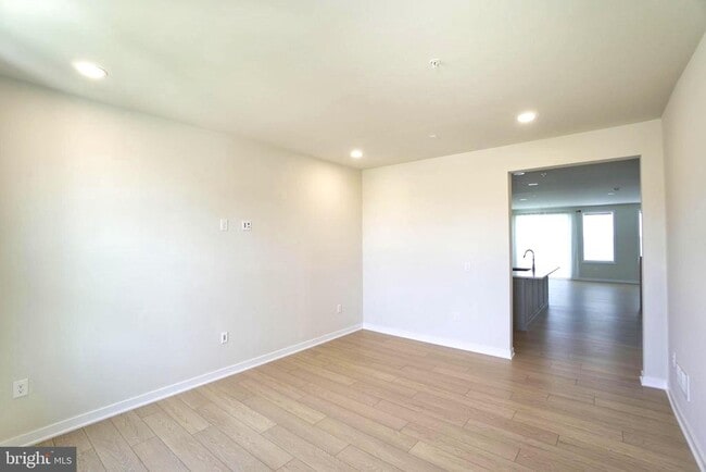 Building Photo - 332 Aspen Wy