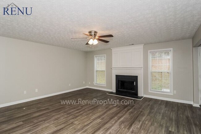 Foto del edificio - Now available 6 bedrooms 3.5 baths