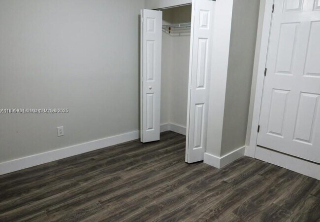 Foto del edificio - 551 NW 2nd St