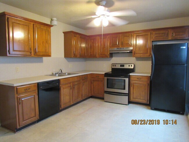 Foto del edificio - Move In Special: $200 off on the first ful...