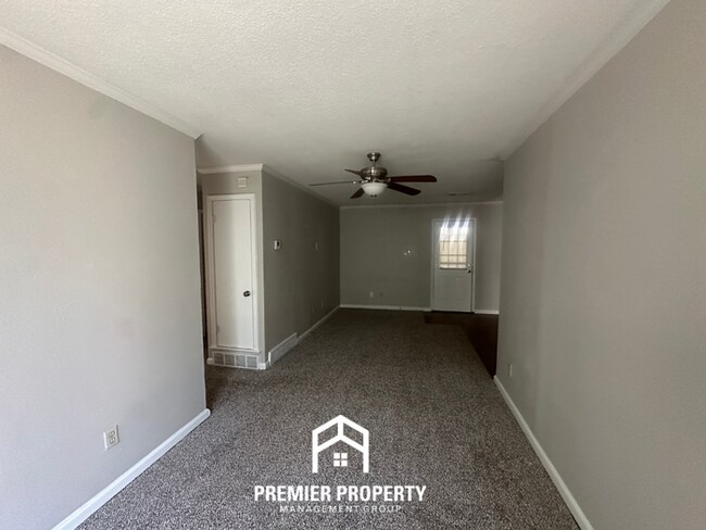Building Photo - 6438 Llano Ave