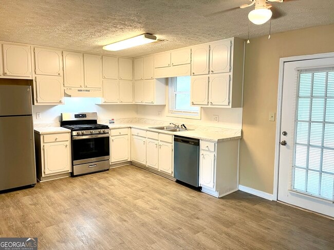 Building Photo - 125 Appleton Blvd