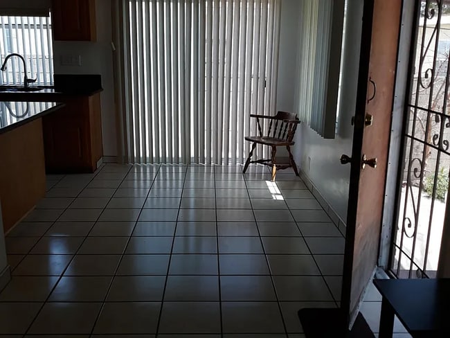 Building Photo - 4433 Triggs St