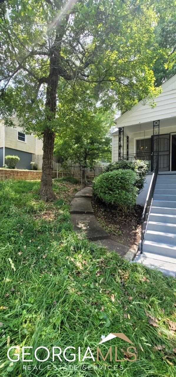 Building Photo - 2837 Blount St