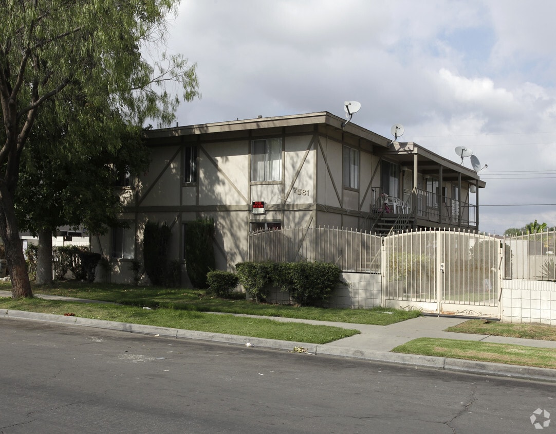 Primary Photo - 7581 Jackson Way