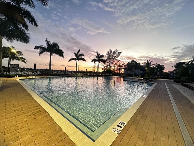 Foto del edificio - 409 NE 208th Terrace