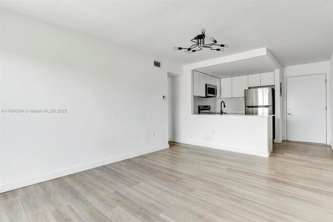 Foto del edificio - 620 SW 10th St