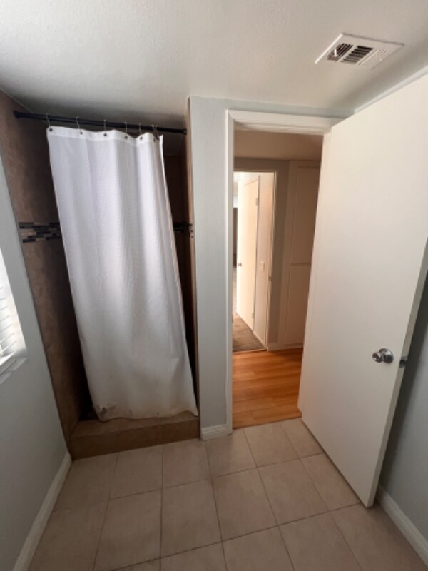 Foto del edificio - 2380 W Orangethorpe Ave