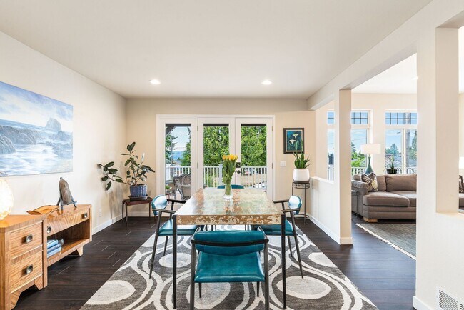 Foto del edificio - View Home in Quiet Neighborhood
