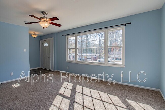 Foto del edificio - 105 Shadecrest Dr