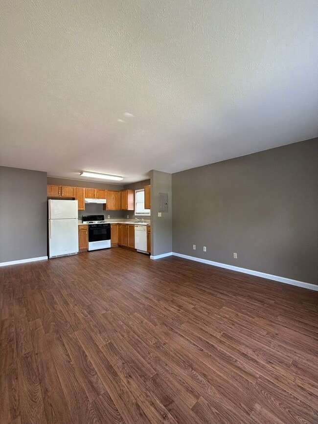 Building Photo - 218 Stonewall Ct