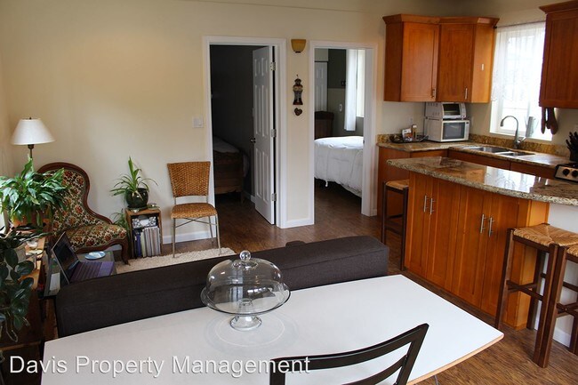 Building Photo - 2 br, 2 bath House - 7209 Fremont Ave N