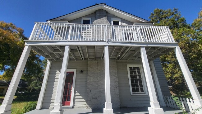 Foto del edificio - 1844 Oliver Ave